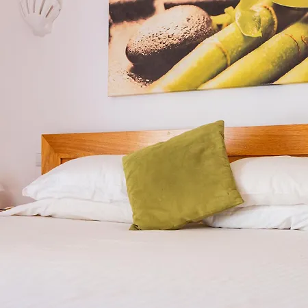 Casa De Amanha 450 Mts To The With Beautiful Garden And Heated Saltwater Pool Vila Albufeira