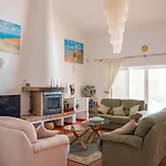 Casa De Amanha 450 Mts To The With Beautiful Garden And Heated Saltwater Pool 알부페이라