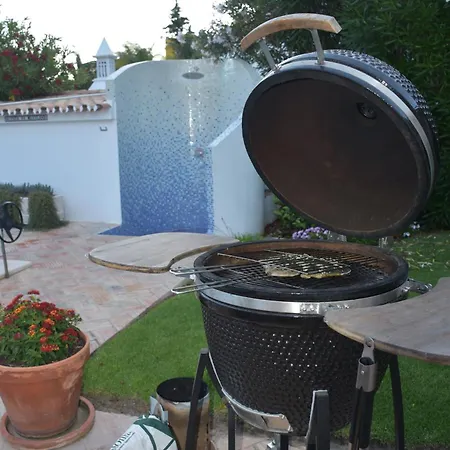 Villa Casa De Amanha 450 Mts To The With Beautiful Garden And Heated Saltwater Pool Albufeira