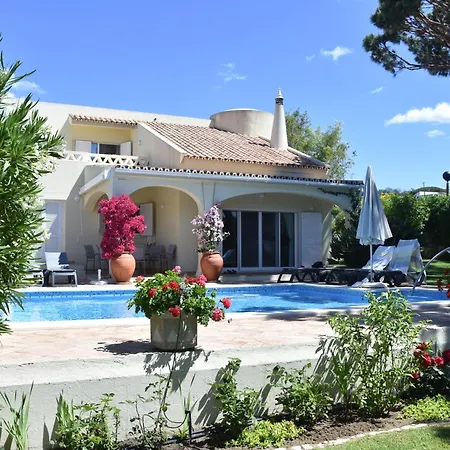 Casa De Amanha 450 Mts To The With Beautiful Garden And Heated Saltwater Pool Albufeira