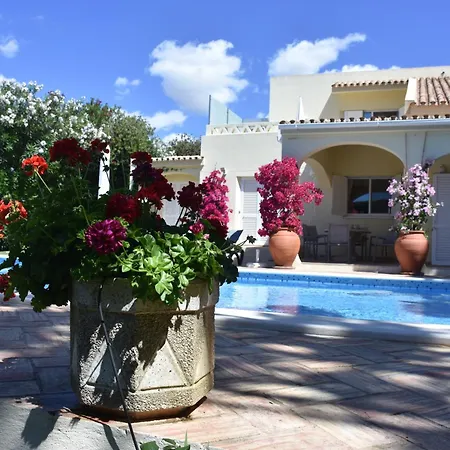 Casa De Amanha 450 Mts To The With Beautiful Garden And Heated Saltwater Pool