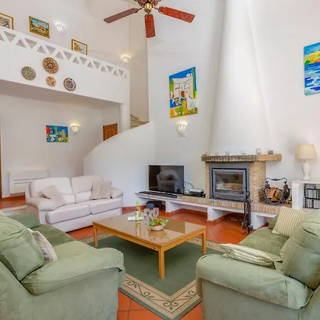 Casa De Amanha 450 Mts To The With Beautiful Garden And Heated Saltwater Pool * Albufeira