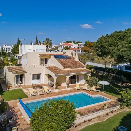 Villa Casa De Amanha 450 Mts To The With Beautiful Garden And Heated Saltwater Pool *