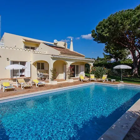Casa De Amanha 450 Mts To The With Beautiful Garden And Heated Saltwater Pool Albufeira