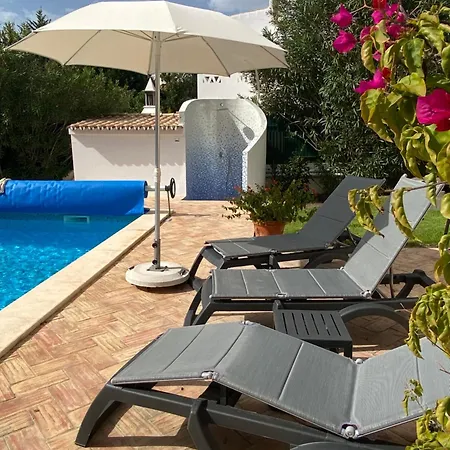 Villa Casa De Amanha 450 Mts To The With Beautiful Garden And Heated Saltwater Pool *