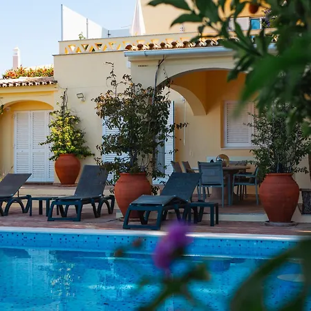 Casa De Amanha 450 Mts To The With Beautiful Garden And Heated Saltwater Pool