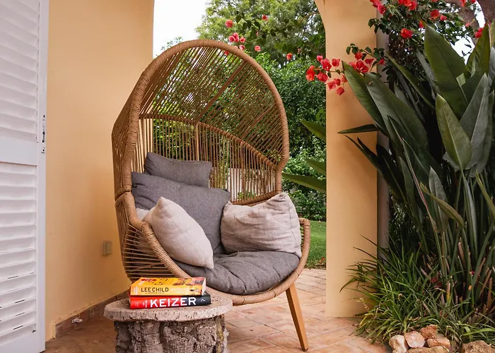 Villa Casa De Amanha 450 Mts To The With Beautiful Garden And Heated Saltwater Pool *