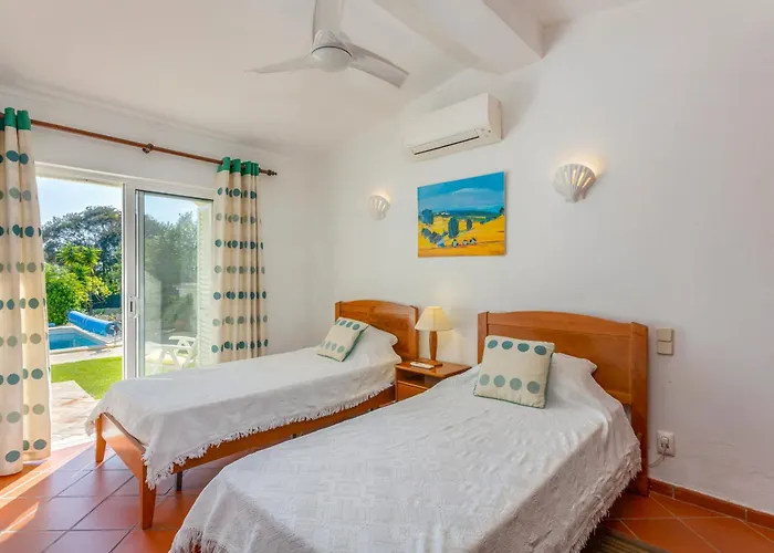 Casa De Amanha 450 Mts To The With Beautiful Garden And Heated Saltwater Pool *